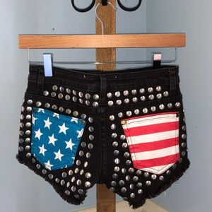 REVERSE DENIM black shorts American flag pockets